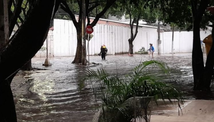 Calles inundadas en Guaimaral. / Foto: Cortesía 