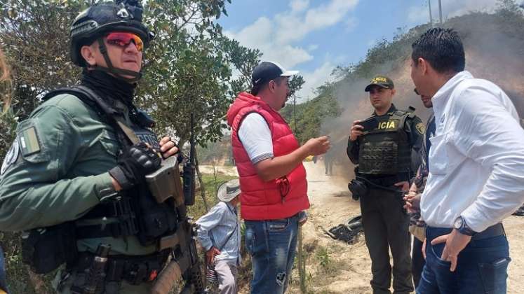 Nuevamente se presentan bloqueos en la vía de acceso del relleno sanitario de la vereda La Madera, debido al incumplimiento del Plan de manejo ambiental.