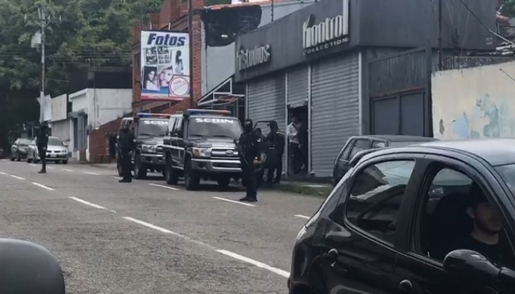 Local de ropa fue allanado el pasado viernes en San Cristóbal. Foto cortesía / La  Opinión 