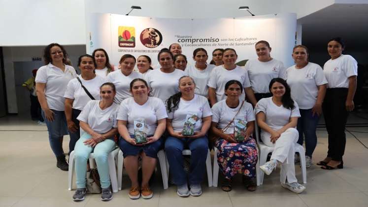 Las mujeres caficultoras juegan papel trascendental en la economía agropecuaria de la región./ Foto: Cortesía.