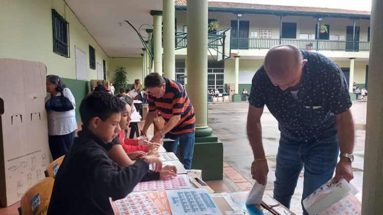 Los maestros señalaron que trabajarán en pro de la educación pública. / Foto: Cortesía / La Opinión