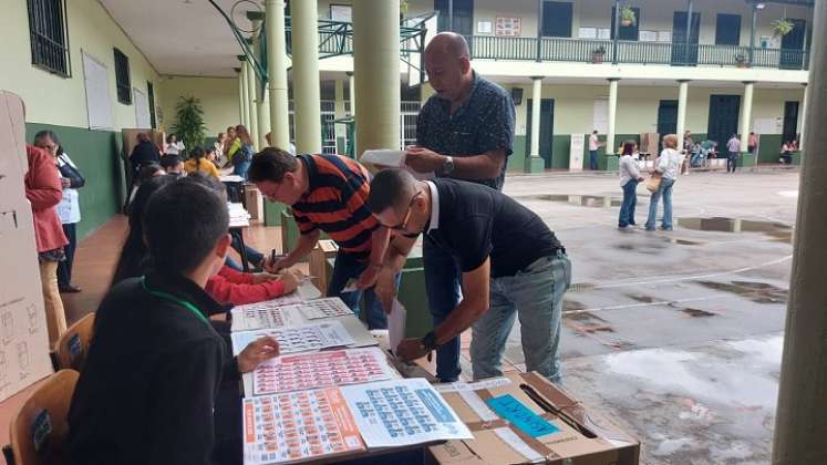 Los maestros señalaron que trabajarán en pro de la educación pública. / Foto: Cortesía / La Opinión