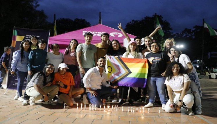 Con una manifestación en la plaza pública la población LGTBIQ busca reivindicar sus derechos.