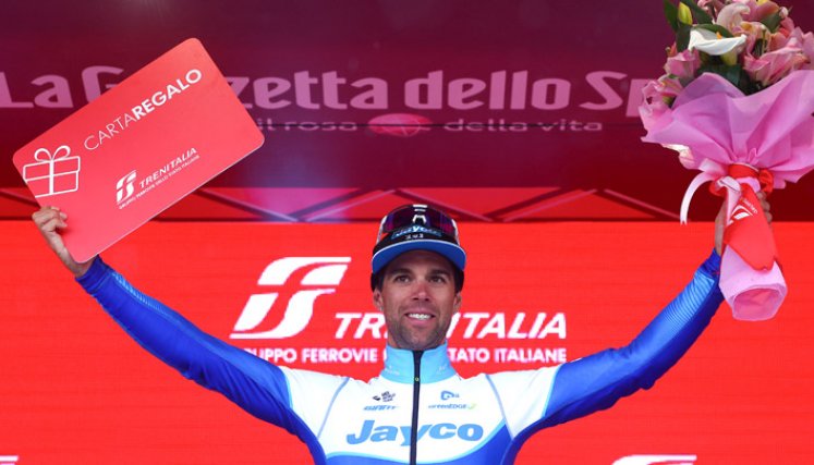 Matthews gana la tercera etapa del Giro de Italia