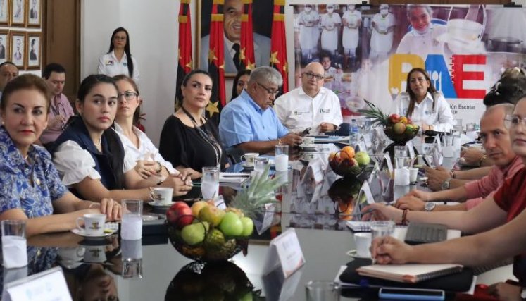 De la modalidad para preparar en el sitio se entregan 79.500 raciones, de ración industrializada, 21.500, y de la comida caliente transportada, 15 mil raciones./ Foto: Cortesía / La Opinión 