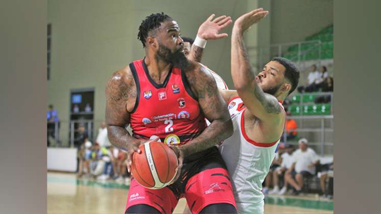 Travion Leonard, jugador de Motilones del Norte 