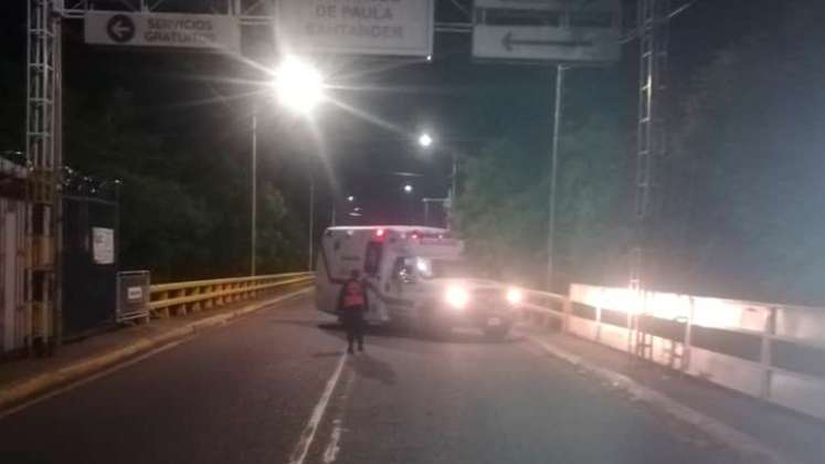 Ocho personas lesionadas tras estallido de granada en Ureña