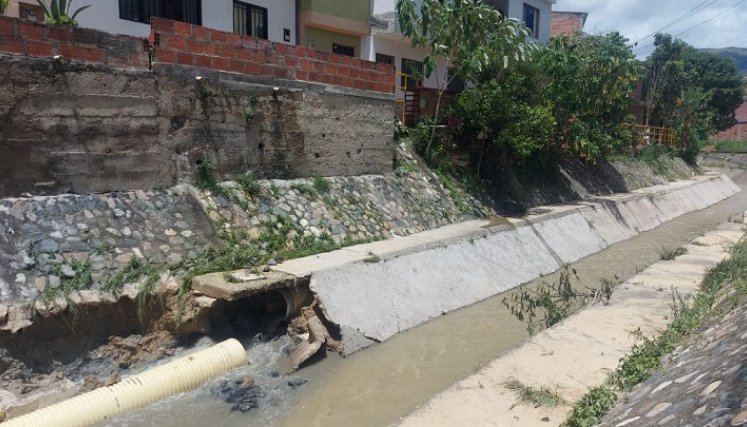 Los socorristas visitan las zonas afectadas por la ola invernal en Ocaña. /Fotos Cortesía.