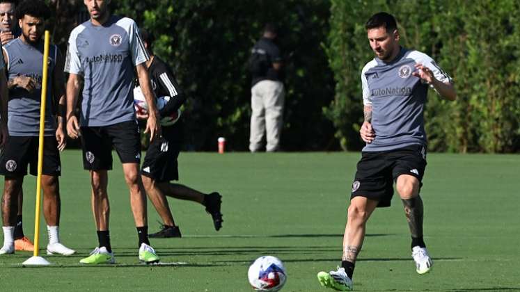 El argentino Lionel Messi tuvo su primer contacto con sus nuevos compañeros del Inter de Miami.