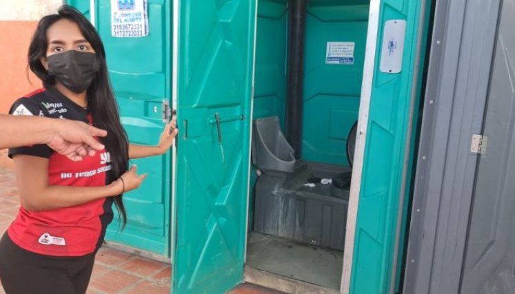 Padres claman porque se terminen obras de baños en los colegios