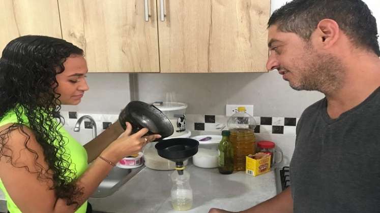 Las autoridades ambientales verifican las denuncias sobre la comercialización de aceites quemados./ Foto: Cortesía.