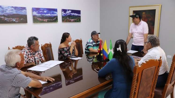 A través de convenios solidarios se logró la construcción de placa huellas en la vereda Salobritos, Alto de San Jacinto, San Francisco y La Pacha, entre otras./ Foto Cortesía.