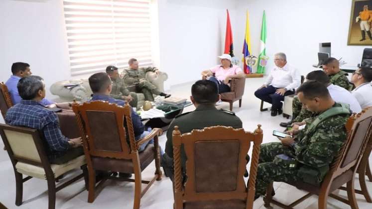 El Jefe Nacional del Servicio de Policía y director de Seguridad Ciudadana, brigadier general Carlos Humberto Rojas, visitó a Ocaña para conocer la problemática de seguridad./ Foto: Cortesía