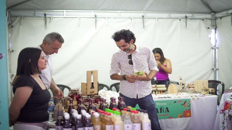 Ocaña tuvo la participación de 4 stands donde se exhibieron muestras turísticas, gastronómicas y de emprendimientos locales, incluyendo algunos empresarios seleccionados del programa “Mi plante y Pa’lante”./ Foto: Cortesía