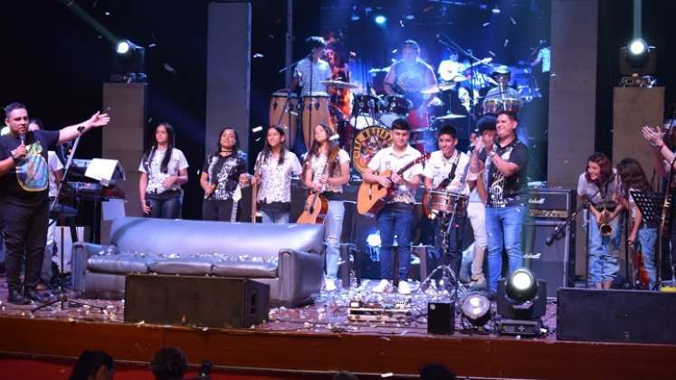 Tributo a Carlos Vives en el parque Santander de Cúcuta