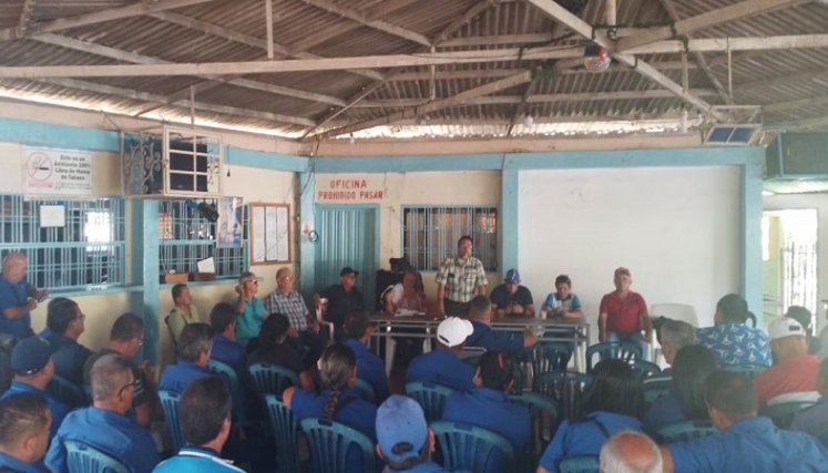 Transportistas fronterizos del Táchira se declaran en asamblea permanente. Foto cortesía / La Opinión 