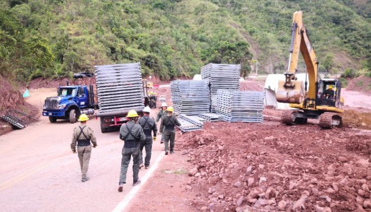 Puentes militares llegaron el lunes a El Tarrita/Foto cortesía Puentes militares llegaron el lunes a El Tarrita/Foto cortesía