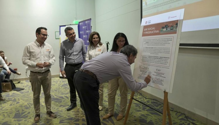 El evento se desarrolló en el Hotel Holiday Inn. Delegados de la ANI, el Mintransporte, la IFC y la Financiera de Desarrollo Nacional estuvieron presentes. / Fotos: Cortesía/ La Opinión