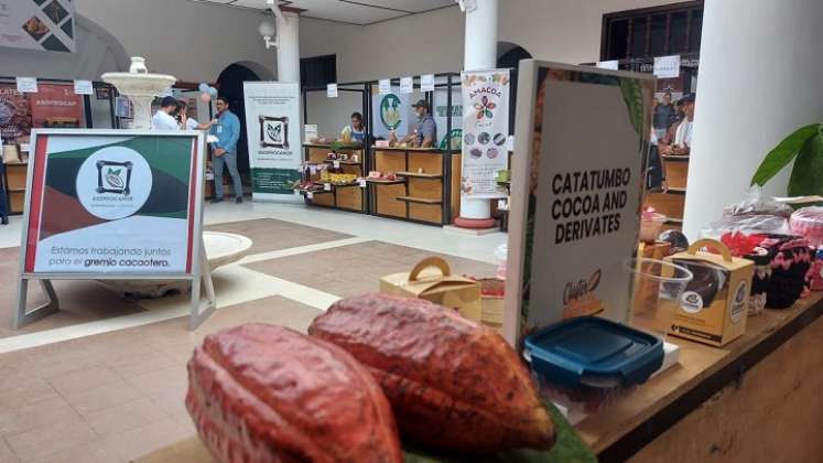  Las mujeres emprendedoras mostraron sus productos a base de cacao./ Cortesía.