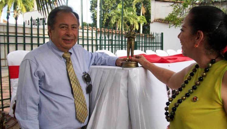 El sábado entregarán Premio de Periodismo La Bagatela