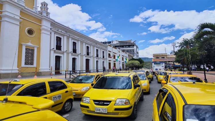 Una polémica como para alquilar balcones existe entre el secretario de Movilidad y Tránsito con los taxistas de Ocaña.