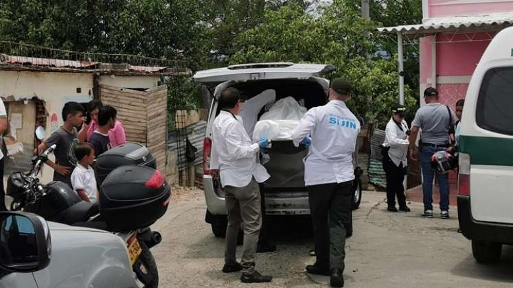 La Brigada Interinstitucional de Homicidios (Brihno) llevó a cabo la inspección técnica y el levantamiento del cadáver.