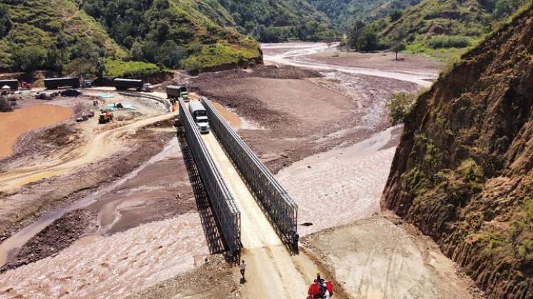 Con una ceremonia fue habilitado el paso en el puente El Tarrita de la carretera Ocaña-Cúcuta.