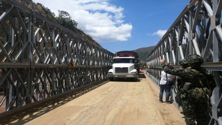 Con una ceremonia fue habilitado el paso en el puente El Tarrita de la carretera Ocaña-Cúcuta.