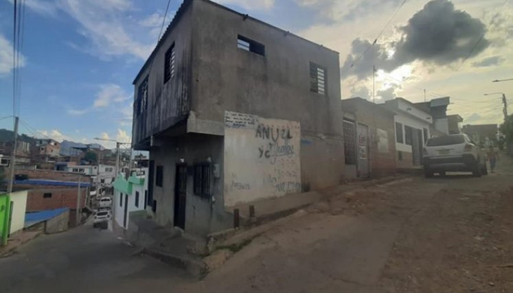 En este humilde barrio de Cúcuta no saben qué pasara con los predios ocupados por la Fiscalía.