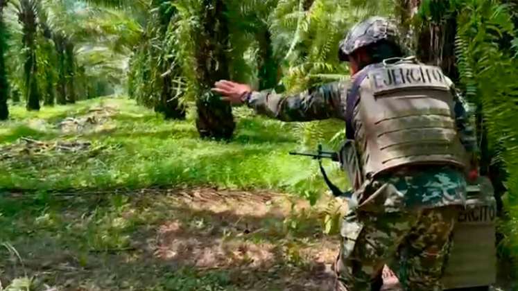 Comunidad del Guaviare asedia a militares y exige su retiro de la zona