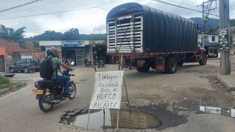 Luego de una larga espera por fin se recupera una de las vías de acceso a Ocaña.