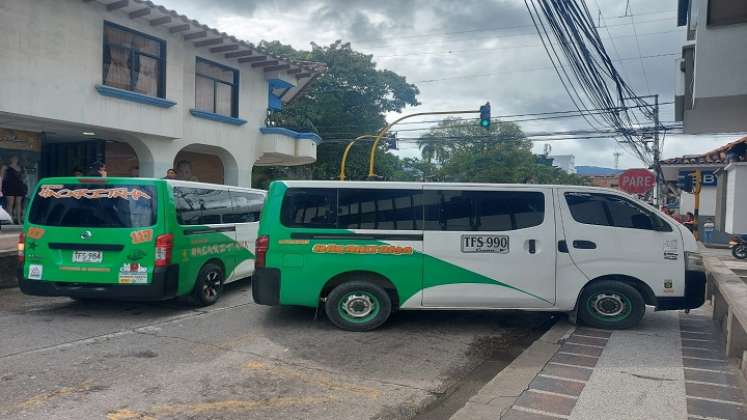 Los transportadores adelantan jornadas de protesta ante la adjudicación de una ruta. /Foto La Opinión