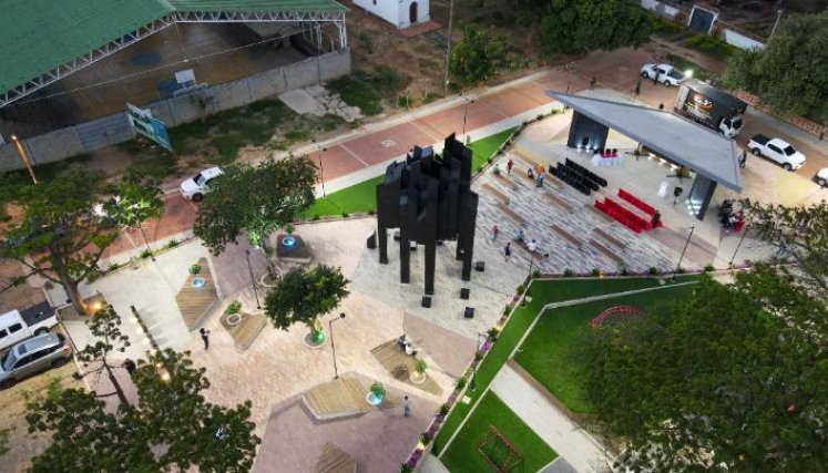 Inauguraron parque Florentina Salas