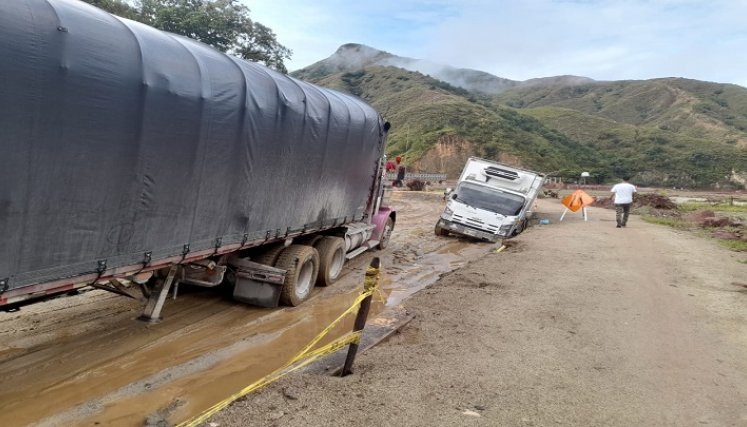 Vuelven los cierres en la carretera Ocaña-Cúcuta para arreglar los accesos a los puentes metálicos.