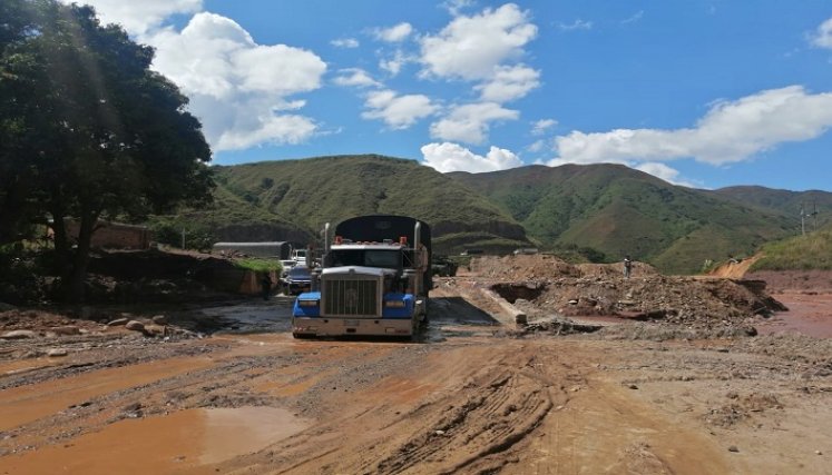 Los gremios de transporte expresaron a las funcionarias del alto Gobierno que se deben dar soluciones urgentes. /Foto: cortesía Ángel Sánchez