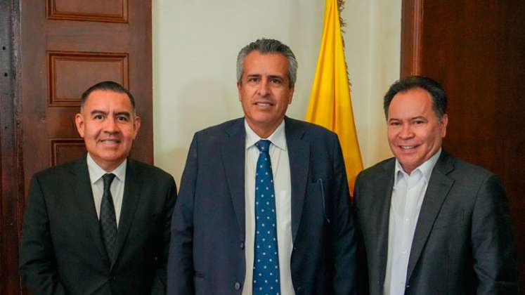 Acompañado por el representante Wilmer Carrillo, William Villamizar se reunió con el ministro del Interior./ Foto cortesía