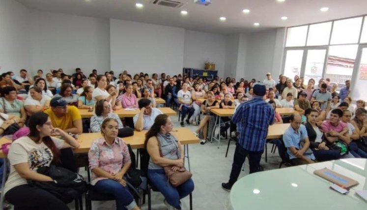 Durante este año, los maestros protestaron en varias oportunidades y se declararon en asamblea permanente, para ser escuchados.  / Foto Cortesía / La Opinión 