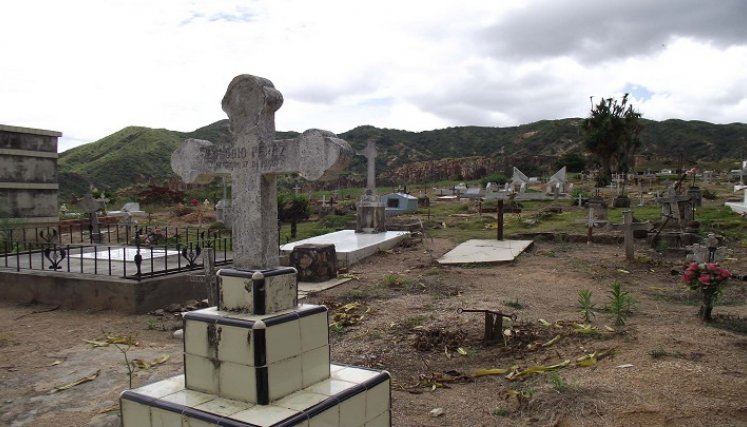 En el cementerio central de Ocaña se encuentra enterrado el tesoro del sacerdote Alejo María Buzeta y en torno a ese episodio se han tejido narraciones fantásticas.