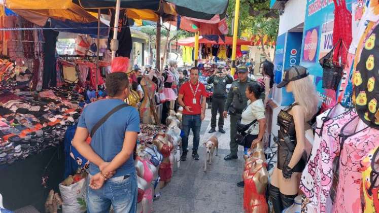 Están dialogando con todos los vendedores, para llegar a acuerdos con todo el gremio, tanto formales como ambulantes./ Foto: Cortesía / La Opinión 