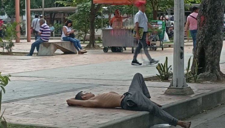 Has más de 1.200 habitantes de la calle durmiendo en parques y andenes/Foto Orlando Carvajal/La Opinión