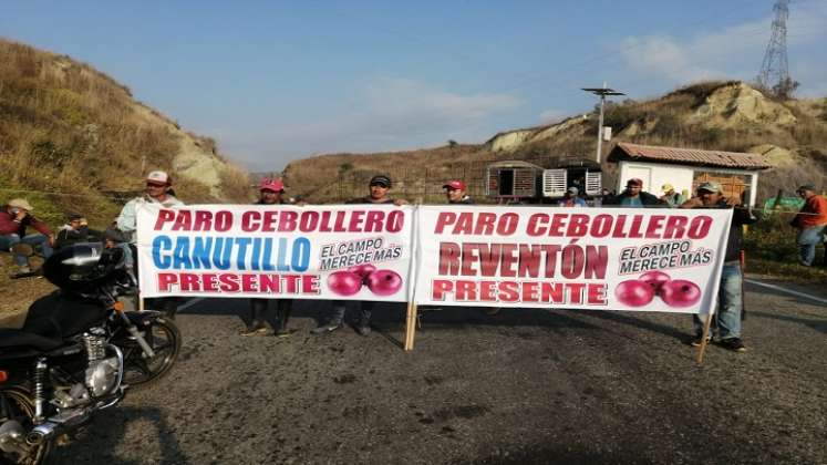 Los cultivadores se cansaron de las evasivas del Gobierno y salieron a las carreteras en señal de protesta./ Fotos Cortesía.