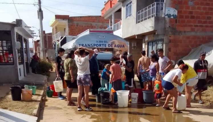 La comunidad estuvo desde diciembre sin agua.