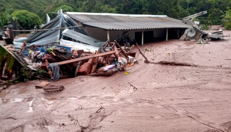 Se estima que, hasta la fecha, cerca de 17 millones de metros cúbicos de tierra se han desplazado a lo largo de la quebrada EI Molino y el río El Tarra.