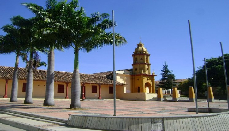 El lugar de mayor peregrinación es el santuario del agua de la virgen donde se venera la imagen de la patrona de los ocañeros.