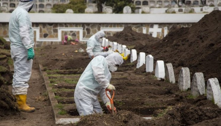 Los entierros en la pandemia fueron muy complejos por las medidas de bioseguridad/Foto archivo