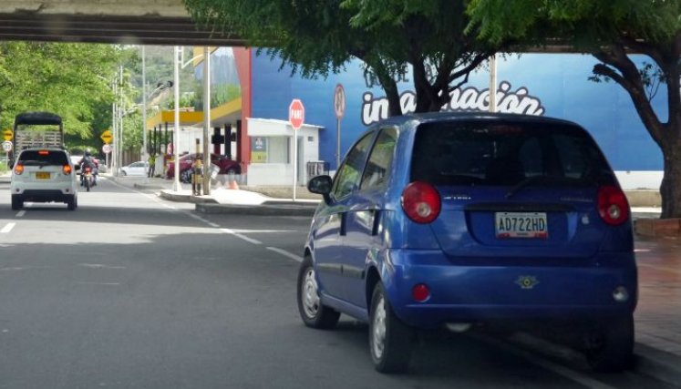 Quien quiera pedir la cancelación del registro de carro venezolano lo puede hacer/Foto archivo