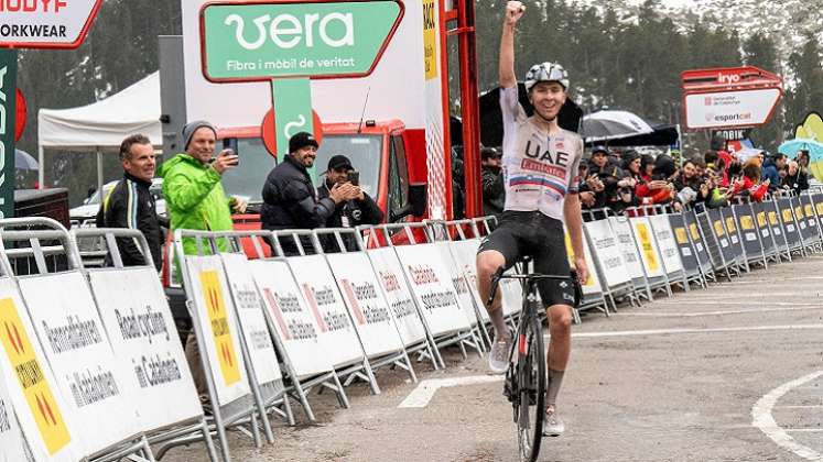 El esloveno Tadej Pogacar (UAE-Emiorates) ganó en solitario este martes la segunda etapa de la Vuelta a Cataluña de 186 kilómetros entre Mataró y Valter y se vistió de líder.