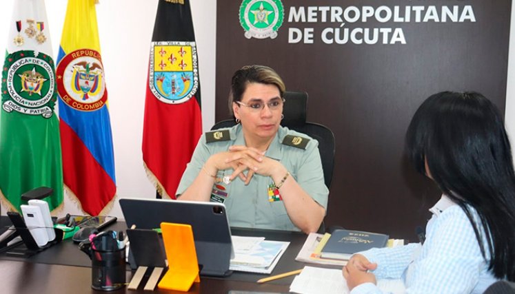 la opinion coronel-sandra-mora.