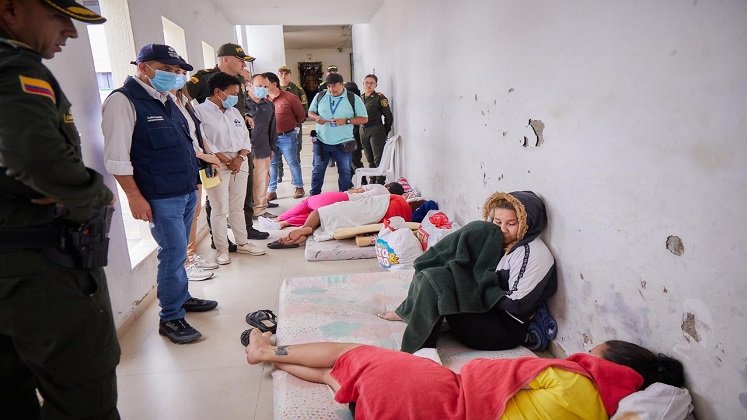 El defensor del Pueblo, Carlos Camargo Assis recorrió el centro de detención transitoria de Ocaña y evidenció el hacinamiento./ Foto Cortesía