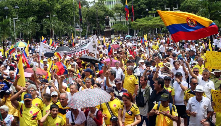 Marcha 21 de abril contra las reformas del gobierno Petro Marcha 21 de abril contra las reformas del gobierno Petro